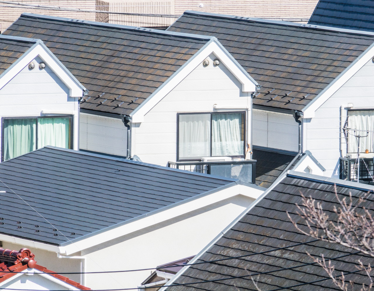 屋根の葺き替えにはどのくらい費用がかかる？