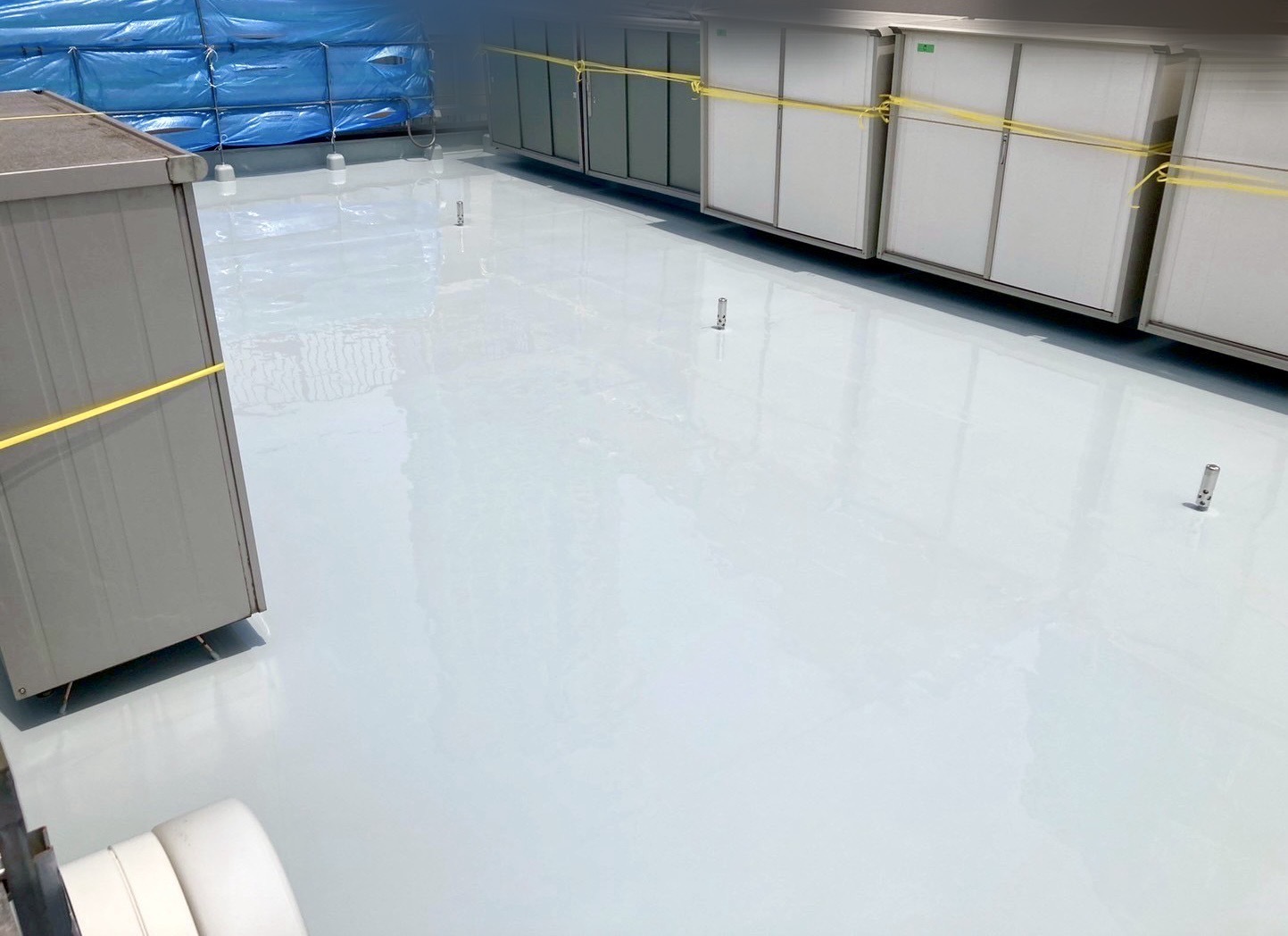 2025/5/28 東京都港区六本木RC造建物 屋上防水工事⑤｜トップコート塗布、工事完了しました！