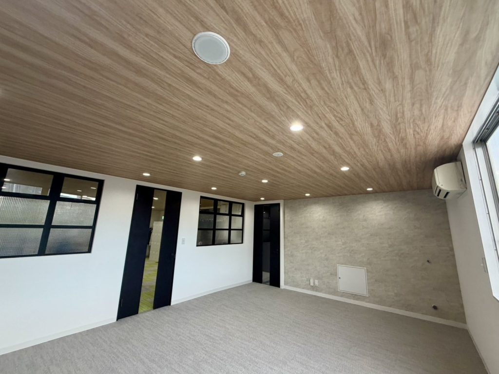 クロス仕上げ（完工）