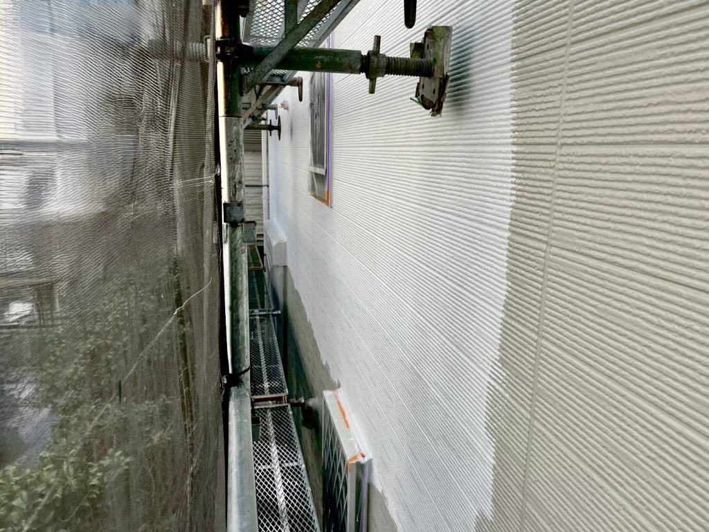 外壁中塗り塗装