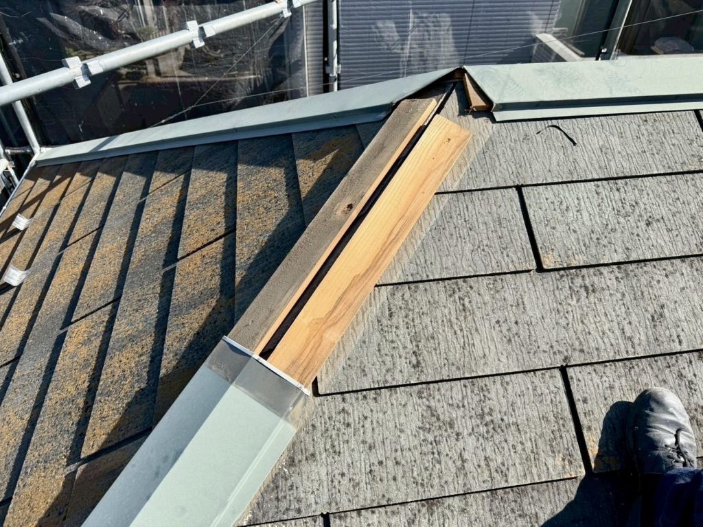 既存板金、棟板解体