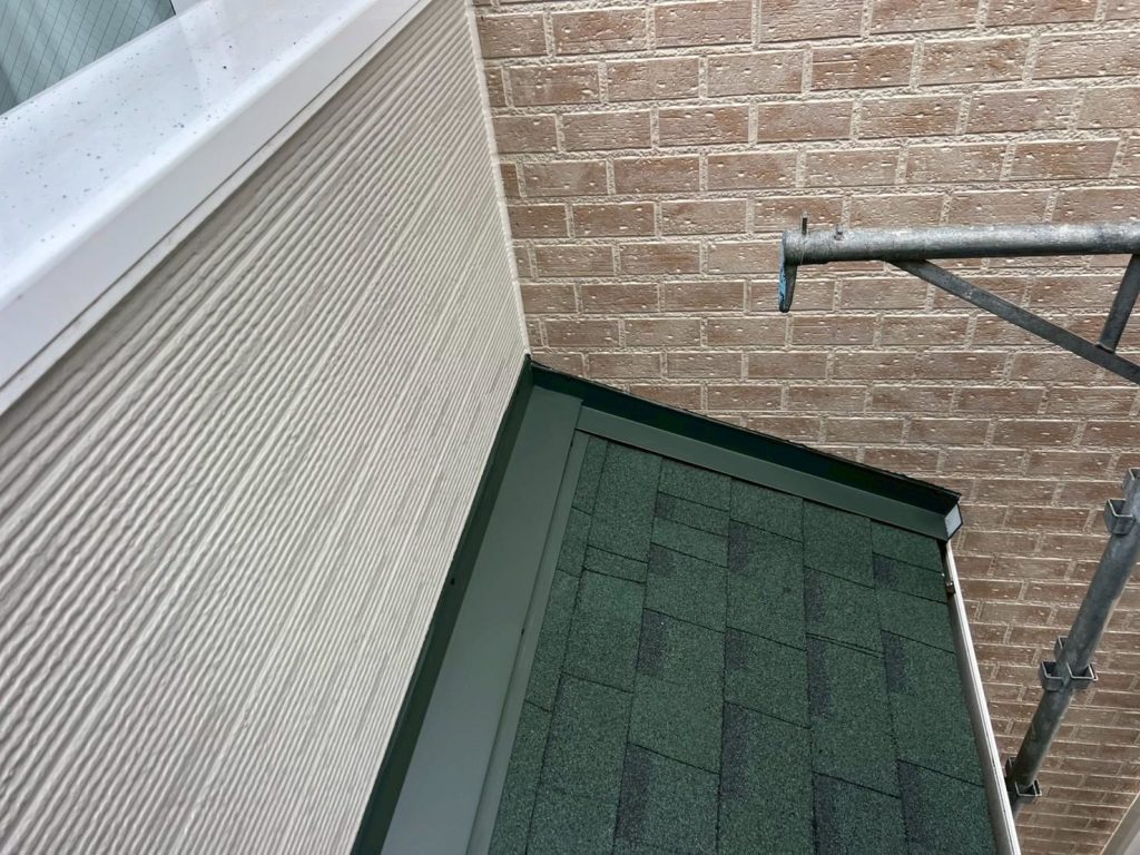 下屋根施工・納まり