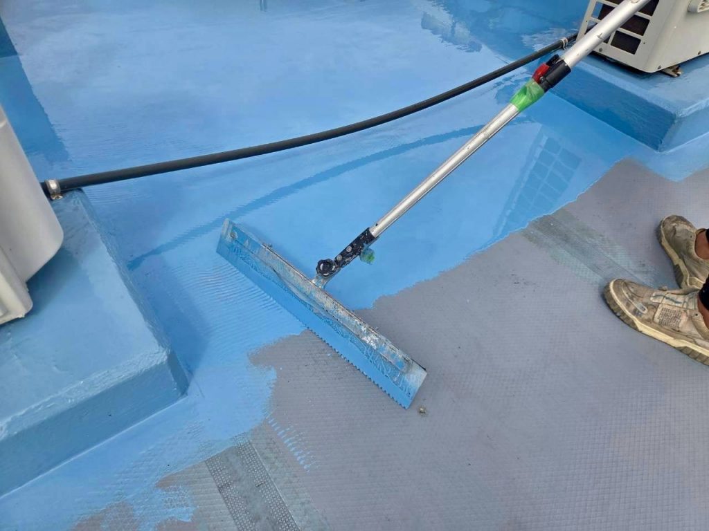 屋上防水工事 ウレタン防水1層目